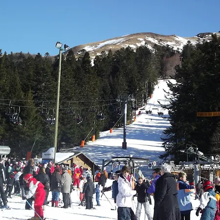 Au Creux De La Vallee *