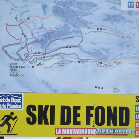 Au Creux De La Vallee *